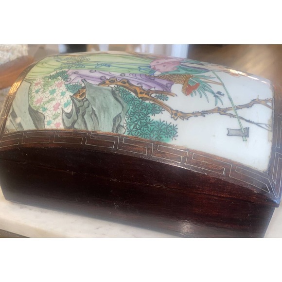 Antique Chinese porcelain &wood trinket box Fine Inlay Around Boarder 8”x7x3.5” - Picture 6 of 6